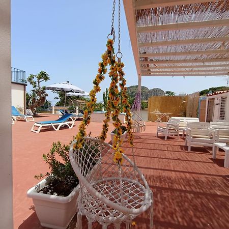 Borgomarino'S Room Cefalu Exterior photo